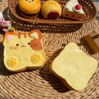 Authentique Jouet Squishy Moozy Cartoon Chat Mangeur de Toast Réaliste à Remontée Lente, Jouet Anti-Stress à Presser en Forme de Pain, Vente en Gros