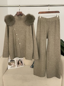 Printemps-Automne Pull Cardigan en Tricot à Demi-Col Roulé avec Épaules en Fourrure <span class=keywords><strong>de</strong></span> Renard Véritable Pantalon Long Ensemble Deux Pièces - Product Image 4