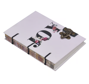 Journal vintage fait main « Blossom of Joy » avec couverture rigide en papier pour écrire, dessiner et pour un usage quotidien - Product Image 4