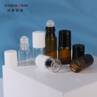Flacon carré en verre brun avec perles, sérigraphié, pour crème contour des yeux, huile essentielle, parfum, 3 ml, avec bouchon à vis, pour diffuseur à bâtonnets, sous-emballage.