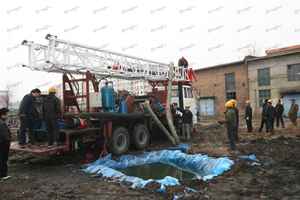 รถบรรทุก XJ350 ติดตั้งแท่นขุดเจาะน้ำมันและแท่นซ่อมบำรุงสำหรับการขุดเจาะในเขตผลิตน้ำมัน - Product Image 5