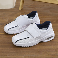 Chaussures d'allaitement blanches respirantes en maille pour femmes, avec coussin d'air confortable, ajustables à la boucle magique, pour le travail, l'hôpital et le personnel médical, personnalisables OEM ODM