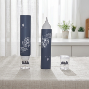 Tube de massage multifonctionnel pour le soin du cuir chevelu, pour huile et sérum capillaires - Product Image 1