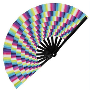 Éventail à main pliable en bambou personnalisé de 13 pouces, peint à la main, avec logo musical traditionnel, pour les fêtes dansantes, les mariages - Product Image 5