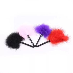 Vente en gros de produits sexuels Stimulateur de massage des fesses Flirter Bâton de plumes Préliminaires Taquiner Chatouiller pour couple Jeu SM - Product Image 2