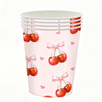 Assiettes, gobelets et serviettes en papier jetables modernes roses cerise avec nœuds mignons pour fêtes d'anniversaire pour adultes