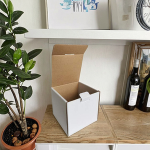 Caja <span class=keywords><strong>de</strong></span> Envío Corrugada Blanca Pequeña con Tapa Plegable, Ideal para Envíos <span class=keywords><strong>de</strong></span> Pequeñas Empresas, Resistente y Reutilizable - Product Image 6