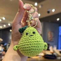 Porte-clés amusants en crochet amigurumi : jouets en fil faits à la main, chats, chiens, avocats, brocolis, fruits et légumes pour enfants et adultes
