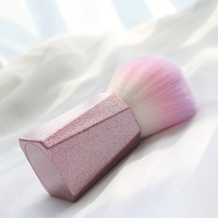 Brosse de nettoyage pour cheveux et ongles, manche en plastique rose mat, en nylon souple, à poils ondulés, pour manucure, commande en gros mixte, prête à l'emploi (RTS)