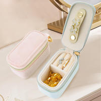 Étui à bijoux mini en velours de luxe, boîte à bague unique, pochette zippée couleur bonbon, sac de rangement portable pour boucles d'oreilles et colliers, sac de voyage