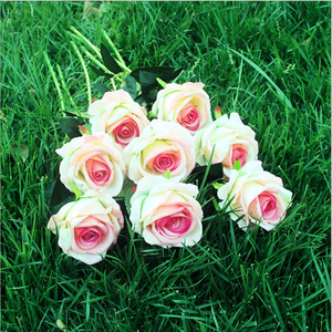 Rose artificielle <span class=keywords><strong>en</strong></span> velours de soie pas chère - <span class=keywords><strong>Tige</strong></span> unique pour la remise des diplômes, la fête des Mères et la fête des Pères, décoration intérieure - Product Image 4