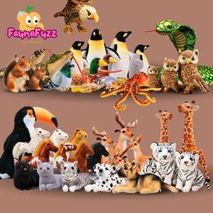 Peluche personnalisée <span class=keywords><strong>Animal</strong></span> <span class=keywords><strong>Crossing</strong></span> Daisy, super douce en coton PP, réaliste, brodée, avec vernis UV, production rapide en gros - Product Image 4