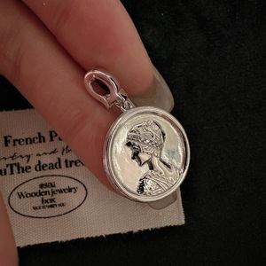 S925 plata esterlina versión coreana nicho diseño Retro moda colgante collar Simple tocar retrato circón personalidad - Product Image 5