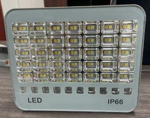ไฟ LED พลังงานแสงอาทิตย์แบบ USB ชาร์จซ้ำได้ ใช้ในกรณีฉุกเฉิน ความสว่างสูง 5000K แสงเดย์ไลท์ ไฟส่องสว่างแบบพกพา DC5V-6V PP+กระจก 2x1200mAh - Product Image 2