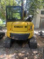 Mini-excavatrice sur pneus d'occasion Kobelco SK55-6 de 5,5t, poids opérationnel, moteur EC, modèle 2020, capacité de la benne de 0,3m, pompe moteur 40kw, Japon