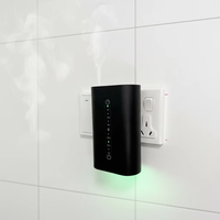 Diffuseur d'arômes à brancher en aluminium noir avec lumière d'ambiance RGB, capteur de lumière intelligent et fonction de pulvérisation intermittente pour la diffusion de parfum