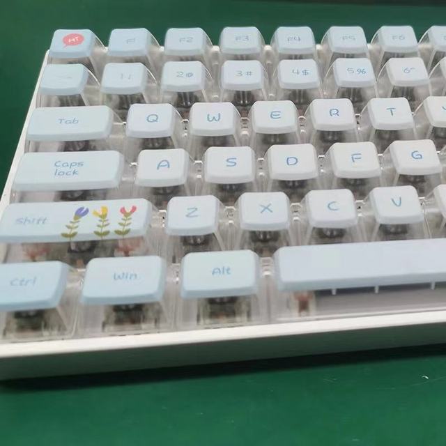 94 Keys Wireless Keyboard pink Blue Yellow Cyan Purple Crystal Keycaps RGB Mechanical Gaming Keyboard