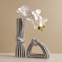 Dernière conception nordique Simple Vase maison créative fleur ornements pour la maison salon TV armoire bureau décoration Vase