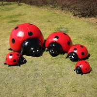 Sculpture d'extérieur Coccinella Septempunctata, Ornement de coléoptère simulé, Décoration de jardin en fibre de verre, Entièrement fait main
