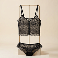 Ensemble de lingerie deux pièces pour femme, style exotique, avec broderie en dentelle, caraco long, panneaux transparents boutonnés sur le devant, culotte à volants et finition vintage 90%