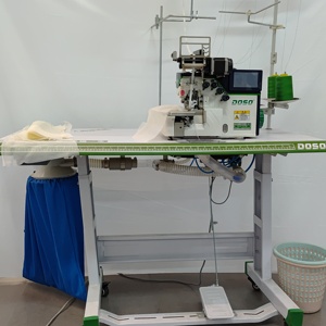 Máquina de Coser Industrial de Alta Velocidad, 4 Hilos, Overlock, Base Plana, Metálica, Operación Computarizada, Enhebrado Automático Neumático - Product Image 2