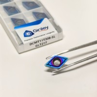 Plaquette de tournage en carbure nano bleu OEM DCMT070204 DCMT11T304 DCMT11T308 pour acier inoxydable