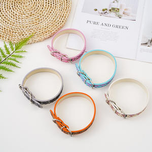 Collar de perro con diseño geométrico a cuadros de Pu con logotipo personalizado, collar de mascota ajustable de cuero Pu luminoso ostentoso con purpurina para gatos y perros - Product Image 3