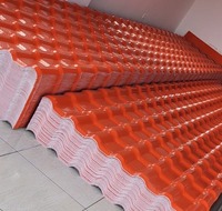 Vorrätige 2,3mm 2,5mm 3mm Kunstharz-PVC-Wellplatten Witterungsbeständige Dacheindeckung für Hotels, Villen, Wohnhäuser und Tempel