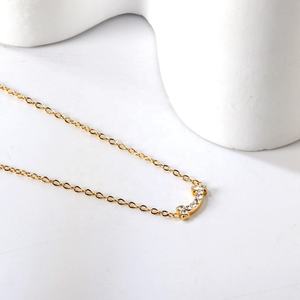Collar de Moda Personalizado en Oferta, Joyería para Mujer, Zirconia, Chapado en Oro de 18K, Acero Inoxidable, Resistente al Agua, Colgante en Forma de Arco - Product Image 6