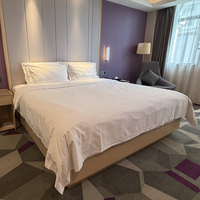Ensemble de literie d'hôtel en coton blanc en gros, drap de lit, housse de coussin et housse de couette personnalisables avec logo pour chambre d'hôtel