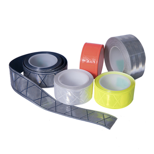 Lianxing EN20471 <span class=keywords><strong>Bande</strong></span> d'avertissement de sécurité haute visibilité <span class=keywords><strong>Bande</strong></span> de vinyle réfléchissante en PVC pour vêtements Matériau réfléchissant pour vêtements - Product Image 6