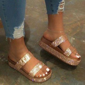 <span class=keywords><strong>2020</strong></span> Muffin fond épais sandale pour femmes nouveau <span class=keywords><strong>talon</strong></span> plat diamant pantoufles pour femmes - Product Image 5