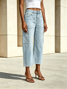 Jeans da <span class=keywords><strong>Donna</strong></span> a Vita Alta con Tasche Multiple, Gamba Larga e Taglio Corto, Pantaloni Capri in Denim Lavaggio Chiaro - Product Image 1