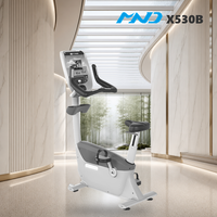 Vélo de spinning robuste avec écran LCD, équipement de fitness professionnel MND, matériel d'entraînement cardio pour les chaînes de salles de sport urbaines, pour un cyclisme fluide
