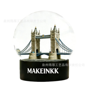 Boule de cristal miniature Tower Bridge Makeinkk, ornement décoratif, cadeau pour la décoration de la maison ou du bureau - Product Image 1