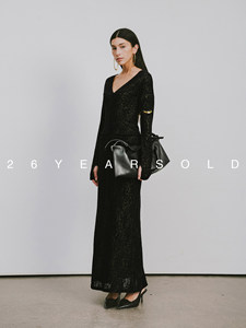 <span class=keywords><strong>Robe</strong></span> <span class=keywords><strong>longue</strong></span> à manches longues, col en V, coupe ajustée, taille cintrée, en dentelle jacquard, style luxe léger, design original, collection hiver, 26YEARSOLD 3721 - Product Image 3