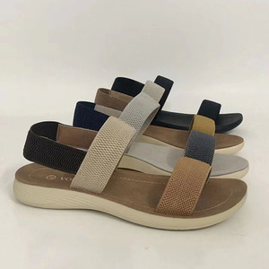 Suole della piattaforma per la produzione di scarpe sandali da donna con plateau e zeppa goffe - Product Image 6