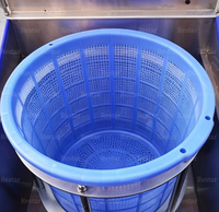 Commerciële gemotoriseerde centrifugale ontwateringsmachine voor gemengde vruchten, groenten, aardappelchips, water/olie verwijdering 300-500kg/u