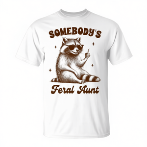 Camiseta con diseño de mapache de Somebody's Feral Aunt, unisex, para adultos, cuello redondo, manga corta - Product Image 2