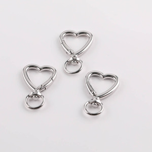 Llavero con Gancho en Forma de Corazón de Metal, Plateado y Dorado, Accesorio para Bolsos y Maletas, Pieza de Joyería de Moda 56129 - Product Image 4