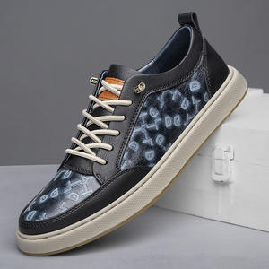 Nouvelles baskets décontractées pour hommes, tendance printemps-été, blanches, polyvalentes, élégantes, pour la conduite, en cuir de vachette, respirantes, résistantes à l'usure - Product Image 4