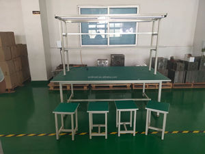 Banco da Lavoro in Alluminio Resistente alla Corrosione con Funzione Magnetica, Supporto per Lampada da Terra e Opzione Seduta - Product Image 1