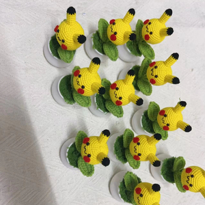Vente en gros de plantes en pot mignonnes faites à la main en crochet, dessin animé Pikachi, pour la fête des mères, la fête des pères, décoration de table, maison, voiture - Product Image 5