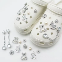 Ensemble de décorations de luxe Bling Bling pour chaussures, breloques pour pantoufles, accessoires en plastique pour sabots, chaîne de perles, décorations de chaussures DIY de créateur