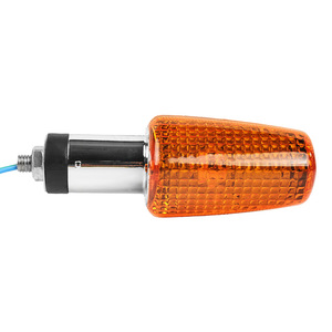 ไฟเลี้ยวรถมอเตอร์ไซค์ Leopard สีเงิน รุ่น HJ125K เลนส์เพชร ซ้าย-ขวา ระบบไฟทดแทน 12V สีเหลืองอำพัน - Product Image 1