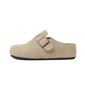 Zuecos de punta cerrada de ante sintético con hebilla, suela de goma, cómodos para todas las estaciones - Product Image 1