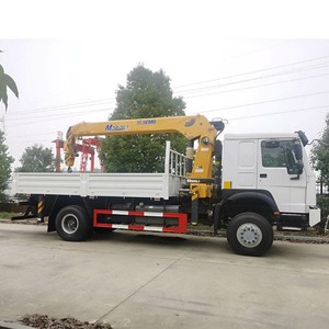 รถบรรทุกติดเครนไฮดรอลิก HOWO 4x4 8 ตัน พร้อมบูมยืดไสลด์ได้ - Product Image 2