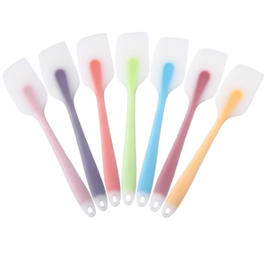 Spatola in Silicone Essenziale Refine Factory, Resistente al Calore, Sicura per Forno e Lavastoviglie, Durevole, Facile da Pulire per Tutte le Tue Preparazioni da Forno - Product Image 1