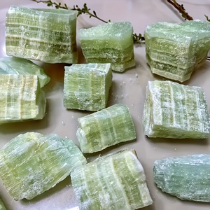 Vente en gros de pierres brutes naturelles de calcite bleue verte des Caraïbes, échantillons minéraux de calcite Seafoam en vrac pour la lithothérapie - Product Image 4