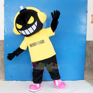 Disfraz de Mascota de Peluche Único en Negro y Amarillo, Traje de Caminar con Sonrisa Malvada y Logotipo Personalizado para Discotecas, Deportes Electrónicos y Activación de Marca - Product Image 6